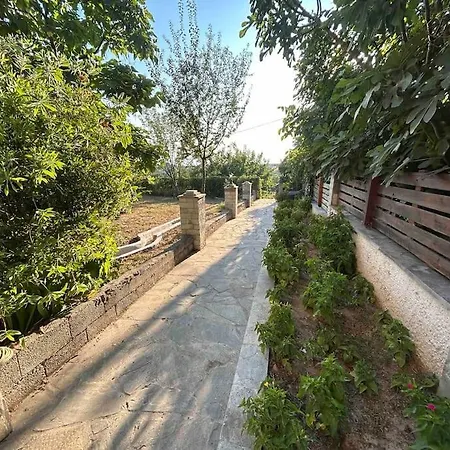 Дом отдыха Yourlittlemiracle-panoramicview+firepit+garden+bbq Аргаласти