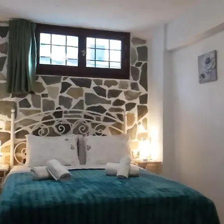 Vakantiehuis Yourlittlemiracle-panoramicview+firepit+garden+bbq *