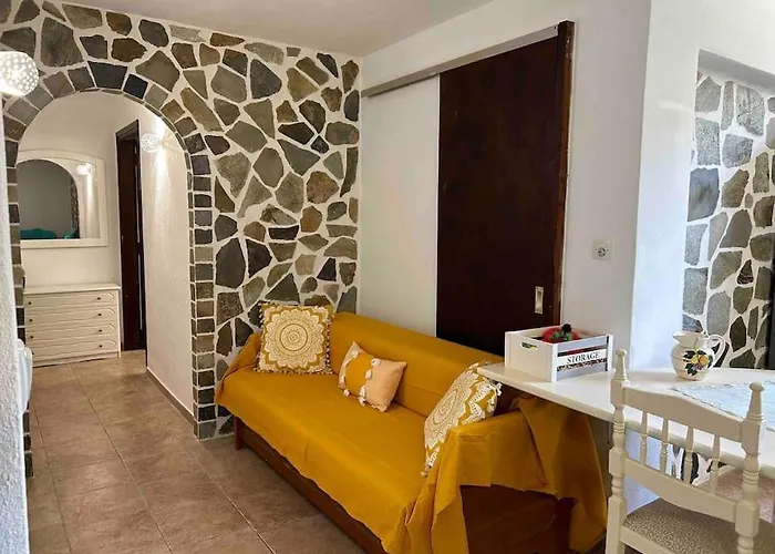 Yourlittlemiracle-panoramicview+firepit+garden+bbq *