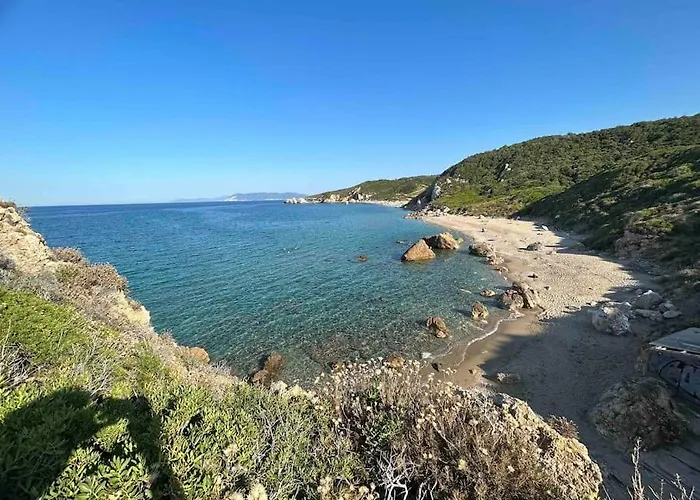 Yourlittlemiracle-panoramicview+firepit+garden+bbq