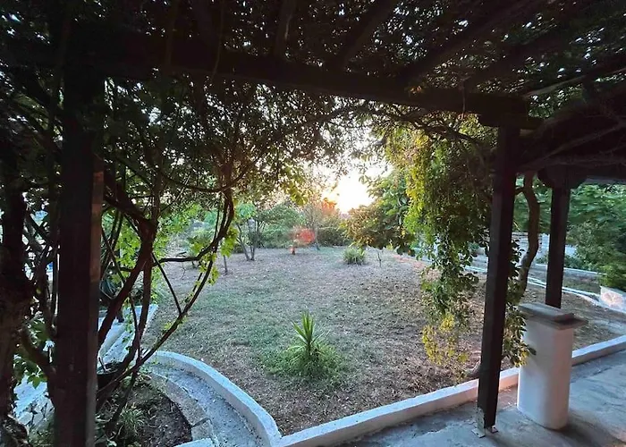 Дом отдыха Yourlittlemiracle-panoramicview+firepit+garden+bbq